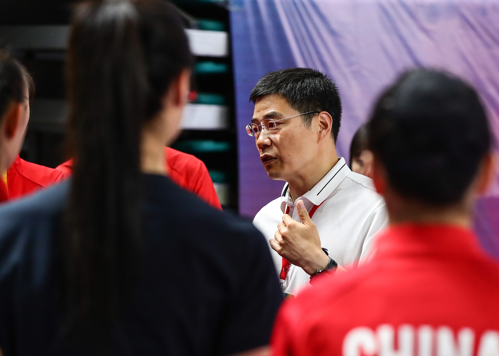 媒体人：篮协敢在女篮新败时让杨瀚森休战 也敢让郭士强带亲兵