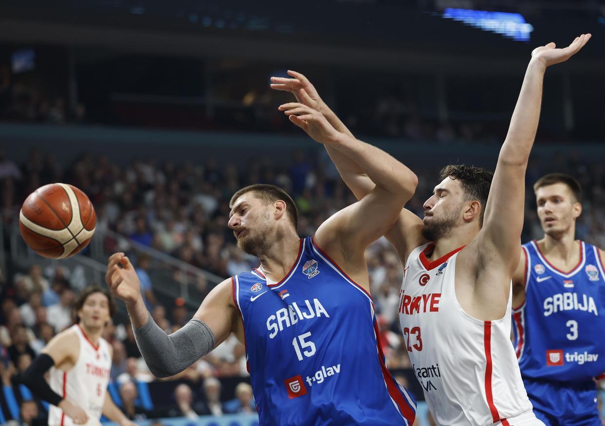 英雄联盟直播-NBA旧将点名申京：“小约基奇”不适合他！轰28+13+8，比肩巨星